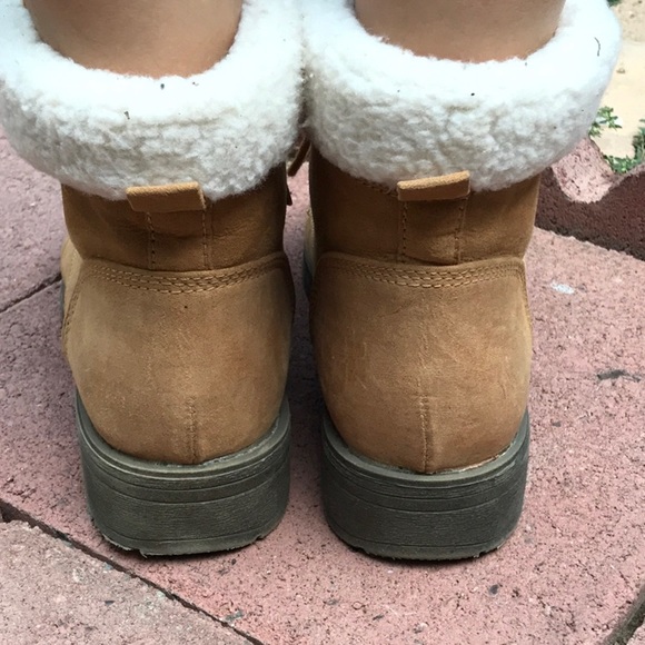 Boots - Picture 3 of 5